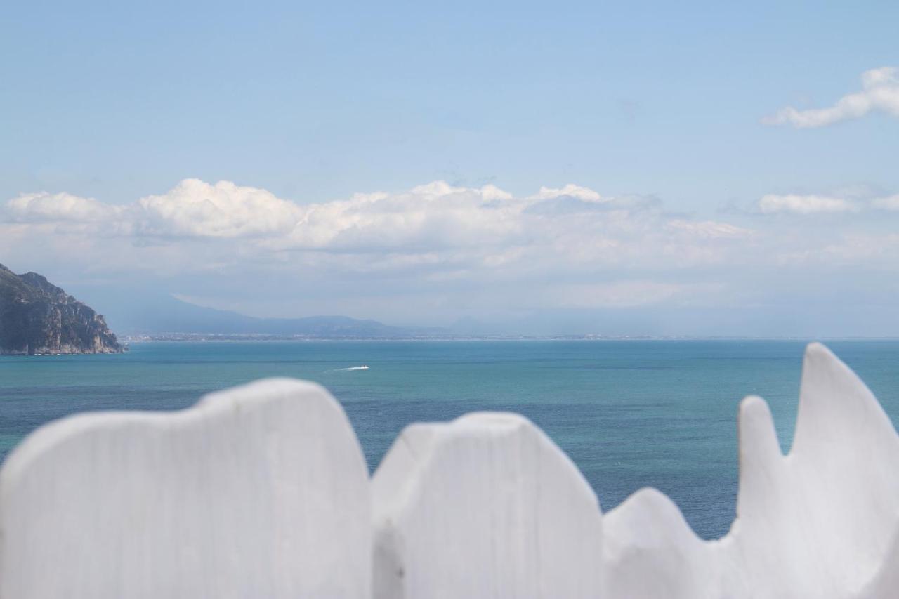 Una Villa - Amalfi Boutique Rooms B&B エクステリア 写真
